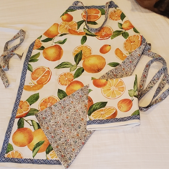 Hand made 100% cotton lined Cooking Apron and matching tea towel NWOT - Picture 3 of 3